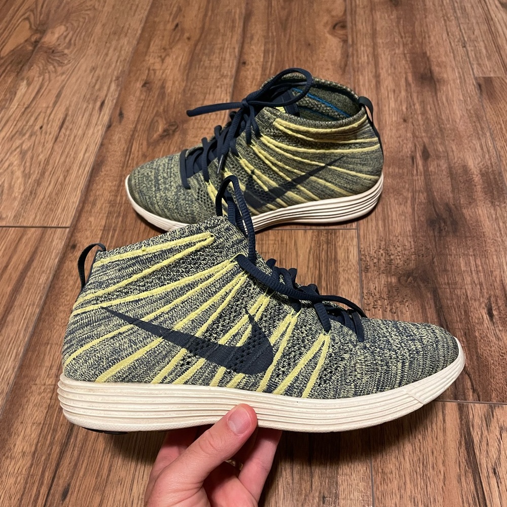 Nike Flyknit Chukka